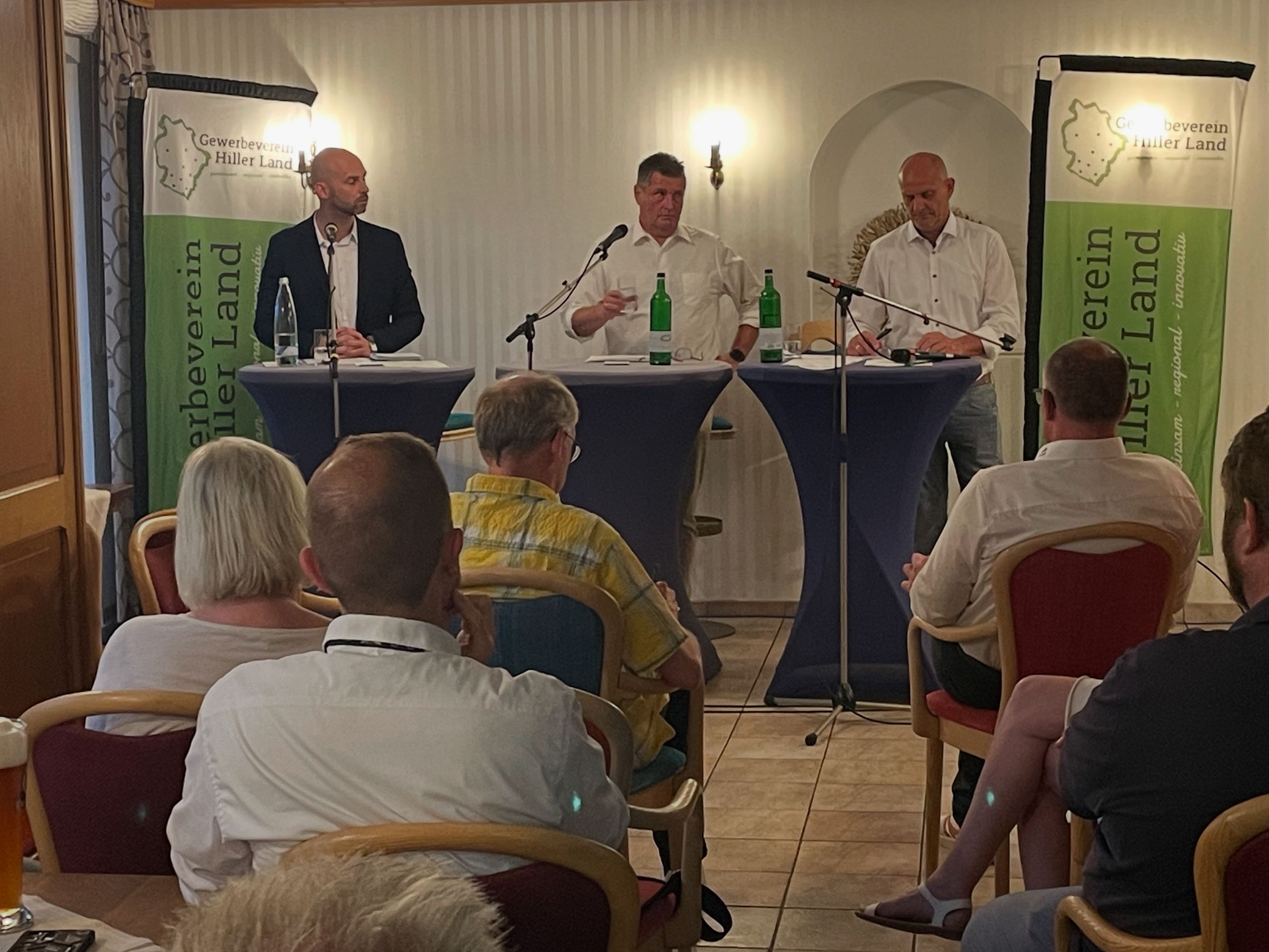 Bürgermeisterkandidaten präsentieren sich Gewerbetreibenden